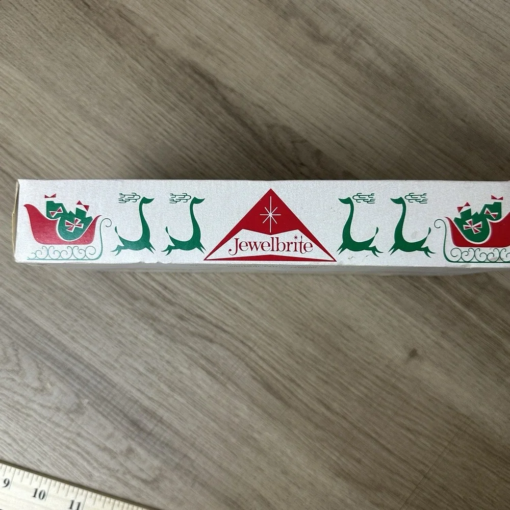 Vintage Jewelbrite Unbreakable Plastic Diaroma‎ Christmas Ornaments